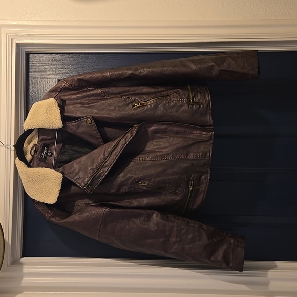 CoffeeShop Jackets & Blazers - Xl Faux Leather jacket with removable sherpa collar